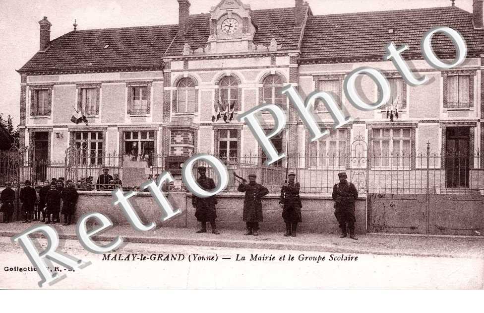 la mairie et le groupe scolaire