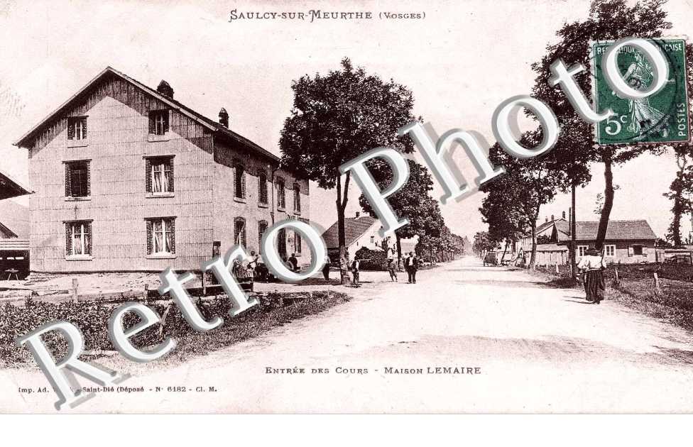 Entree des cours - Maison Lemaire