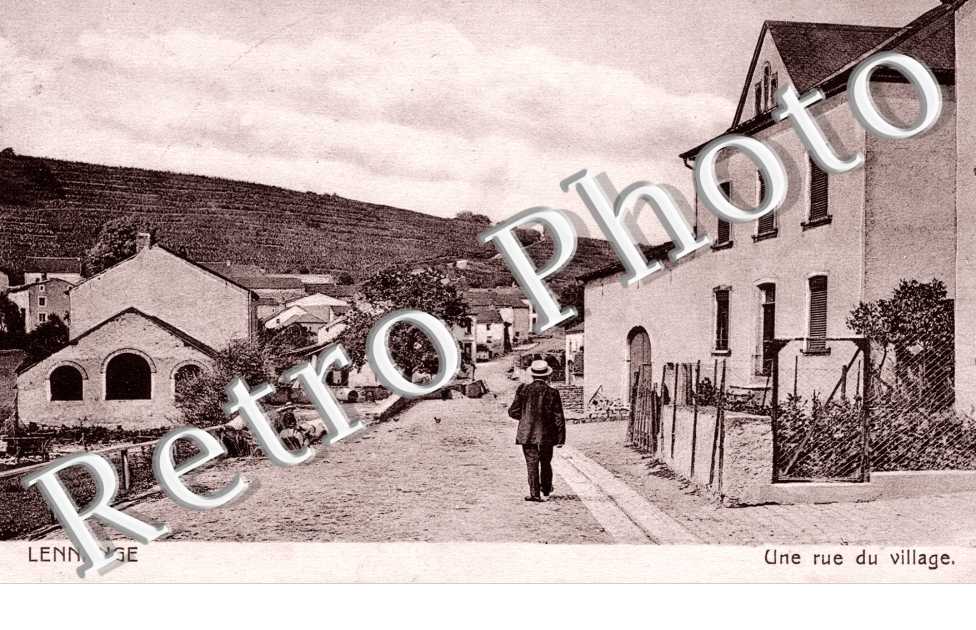 une rue du village