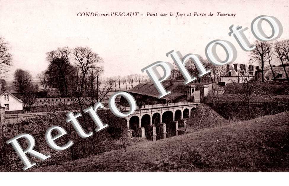 Pont sur le Jars et porte de Tournay