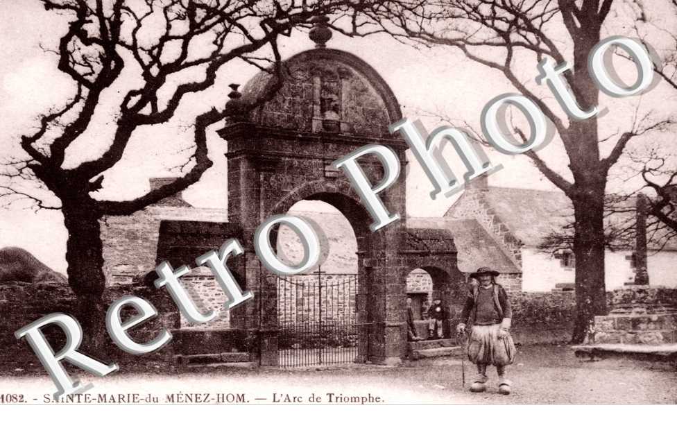 Sainte-Marie-de-Menez-Hom l'Arc de Triomphe