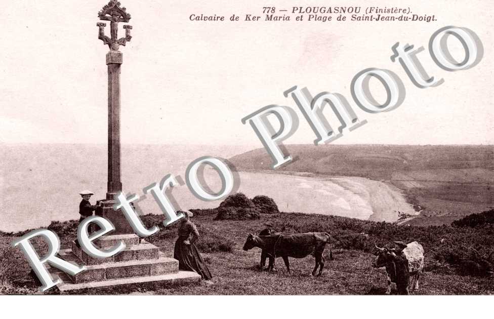 Calvaire de KER MARIA ert plage de SAINT JEAN DU DOIGT