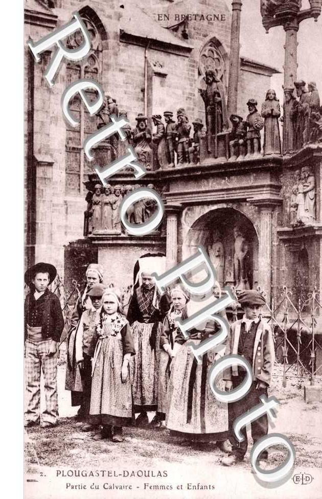 partie du calvaire, femmes et enfants