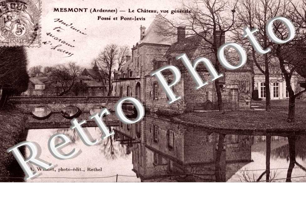 le chateau, vue generale  Fosse et pont-levis