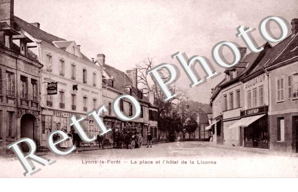 Place et hotel de la Licorne