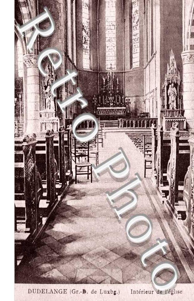 Interieur de l'eglise