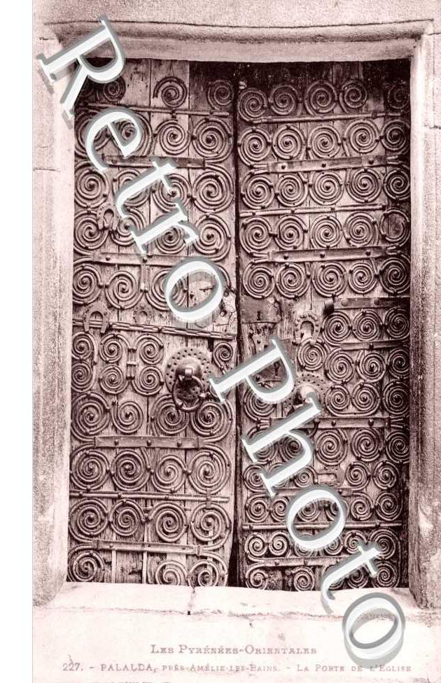 Palalda La porte de l'eglise