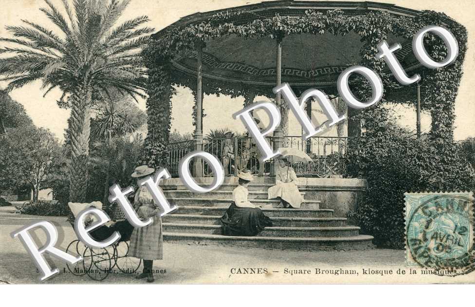 Square Brougham, Kiosque de Musique