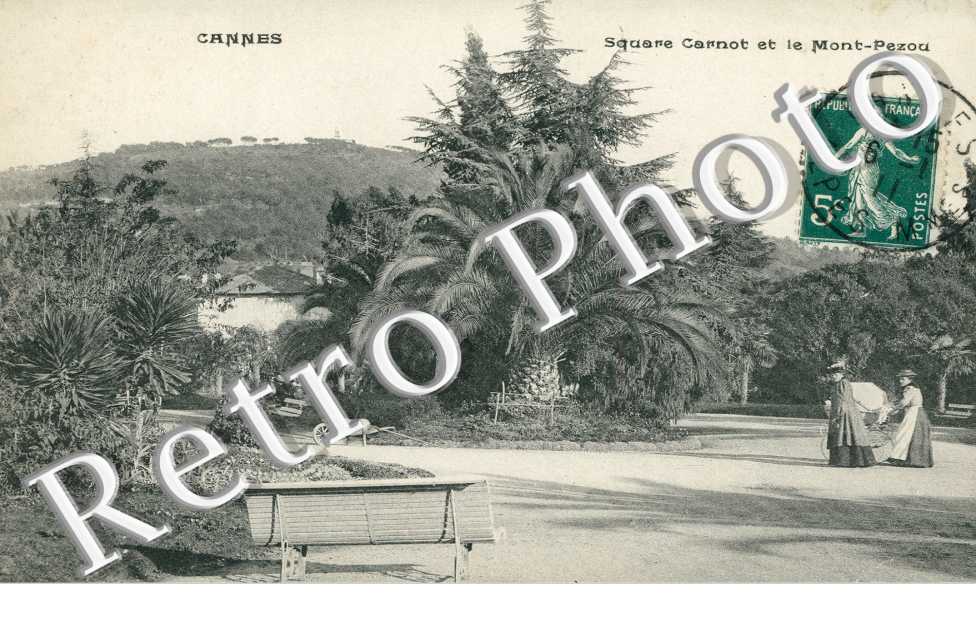 Square Carnot et le Mont Pezou