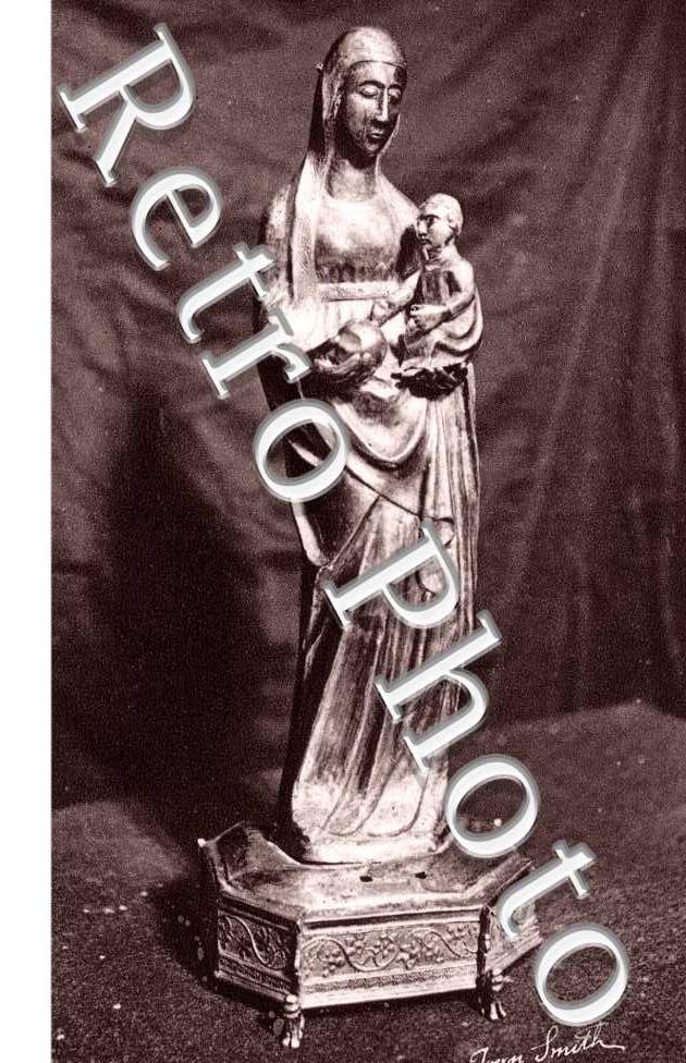 Statue de la Vierge a l'Enfant