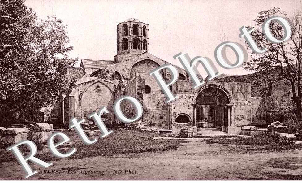 Les Alycamps
