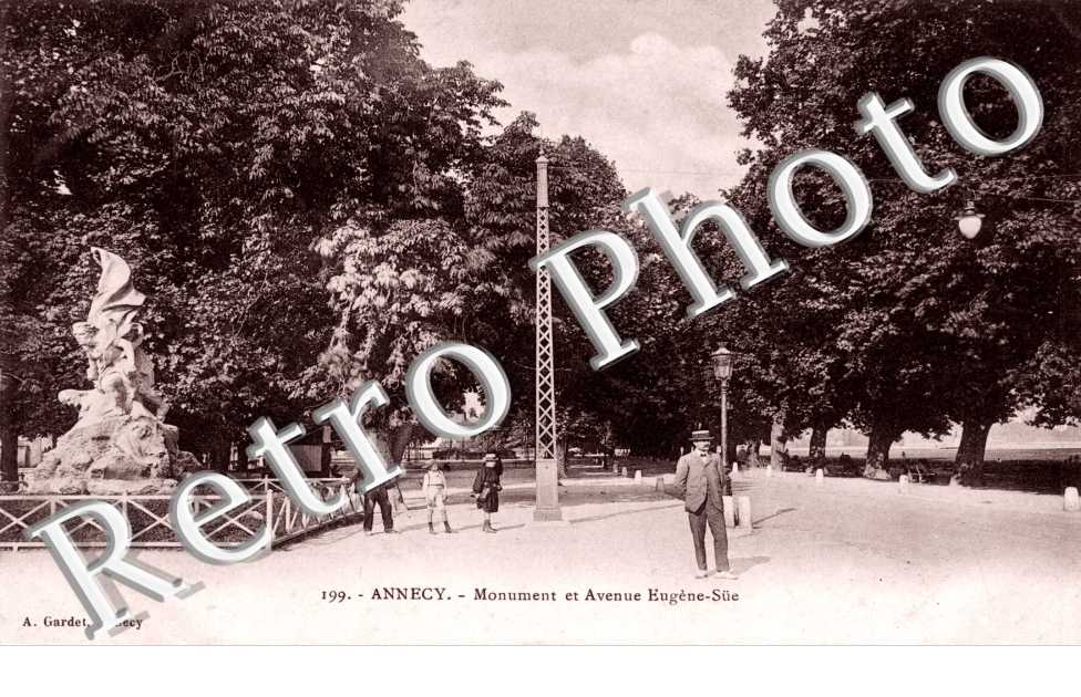Monument et Avenue Eugene Sue
