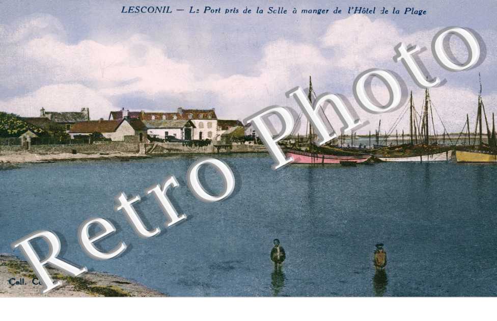 LESCONIL  -  le port pris de la salle a manger de l'hotel de la plage