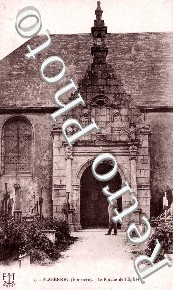 le Porche de l'Eglise