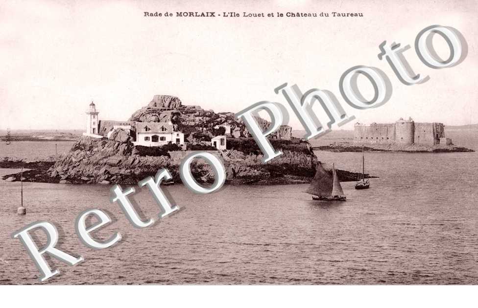l'Ile Louet et le Chateau du Taureau