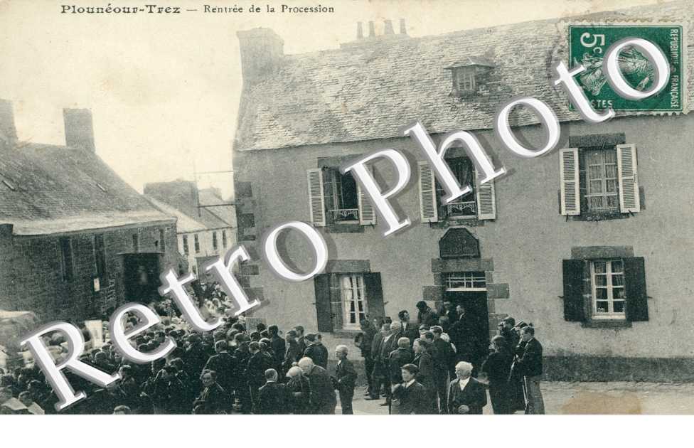 Rentree de la Procession