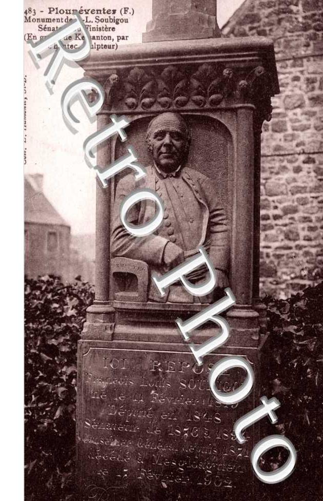 monument de F.L. Soubigou Senateur du Finistere (en granit de Kersanton, par Larc'hantec, sculpteur)