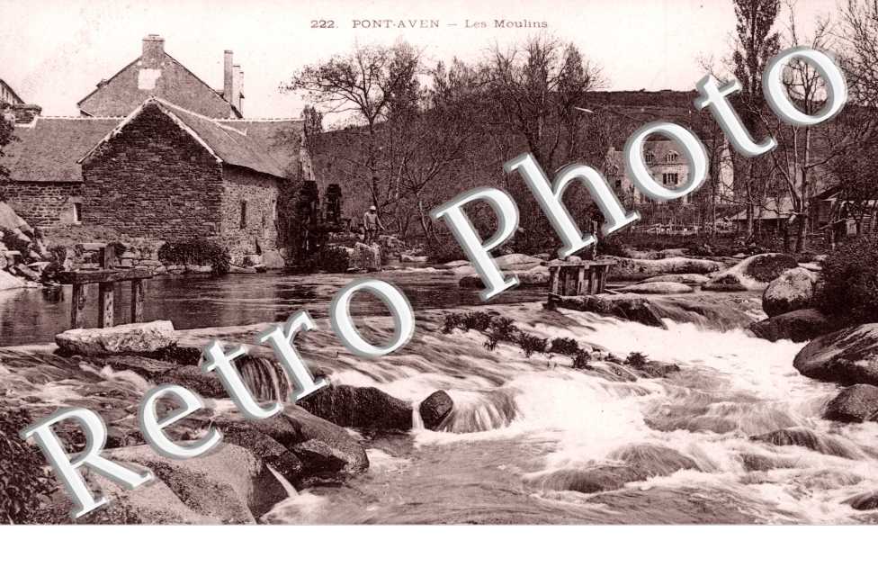 Les Moulins