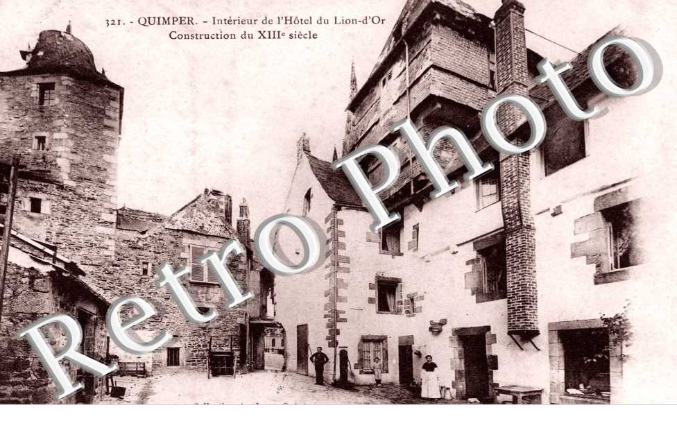 Interieur de l'Hotel du Lion d'Or, Construction du XIIeme siecle