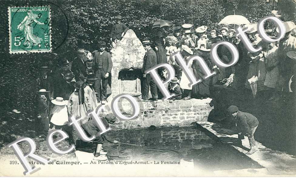 Au Pardon d'Ergue-Armel - la fontaine