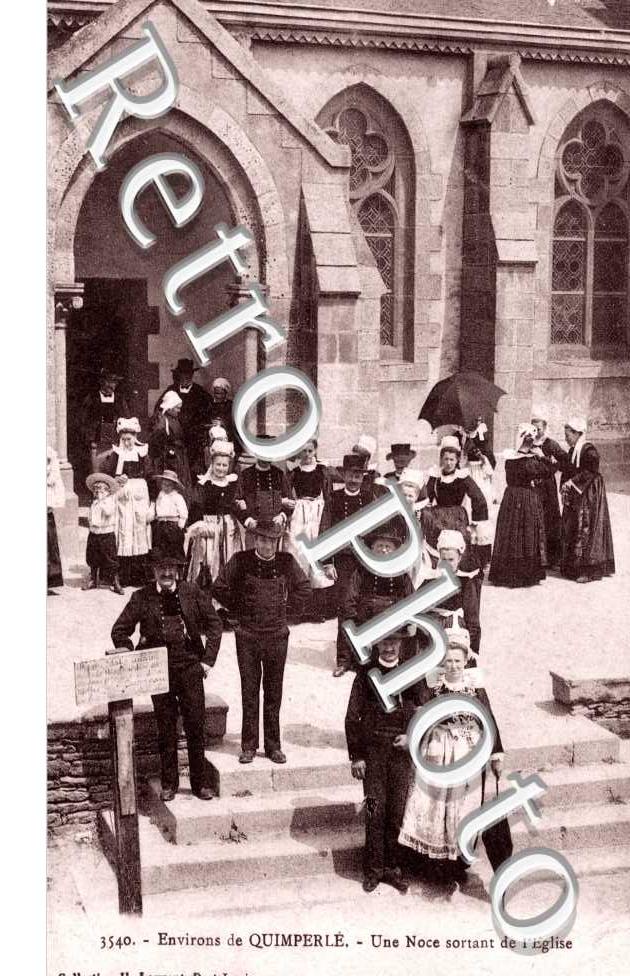Une noce sortant de l'eglise
