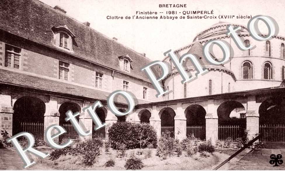 Cloitre de l'Ancienne Abbaye de Sainte Croix