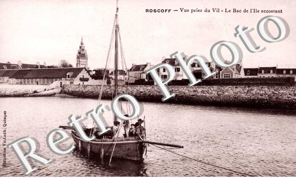 Bac de l'Ile accostant