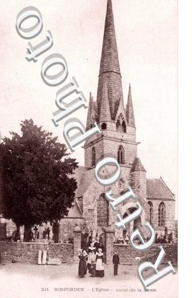 l'Eglise, Sortie de la Messe