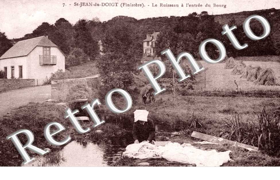 le Ruisseau a l'entree du Bourg