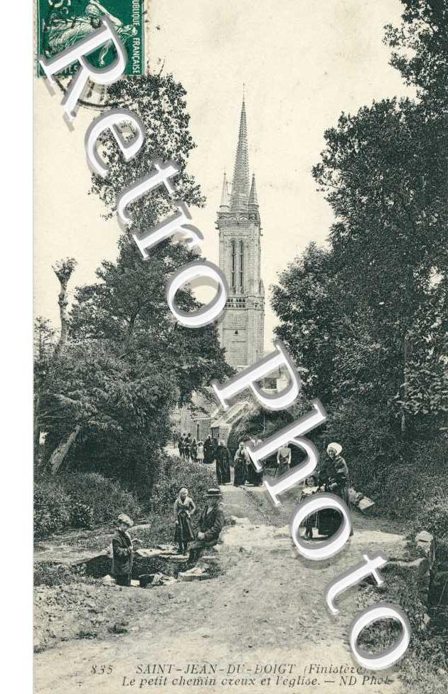 Le Petit Chemin creux et l'Eglise