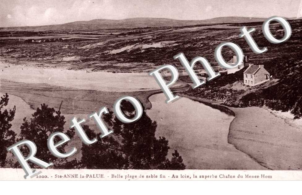 Une plage de sable fin, la Chaine du Menez-Hom
