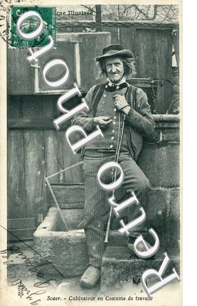 Cultivateur en Costume de travail
