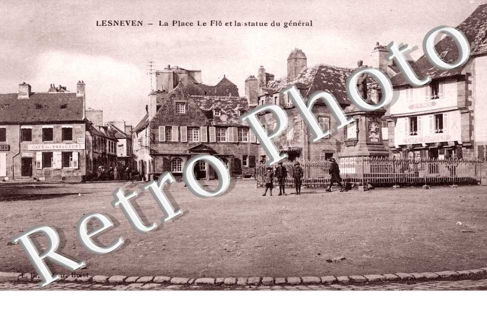 la Place Le Flo et la Statue du General