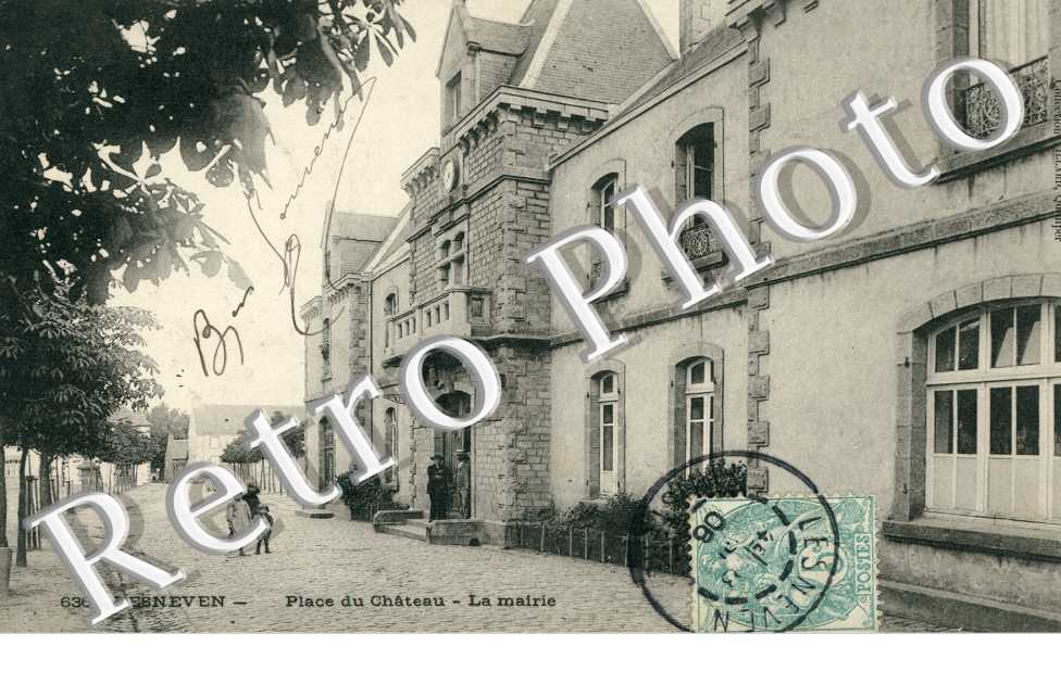 place du chateau la mairie