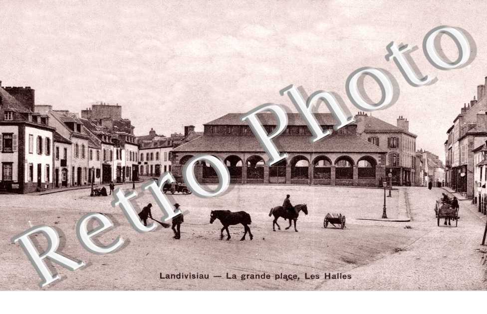 La Grande Place, les Halles