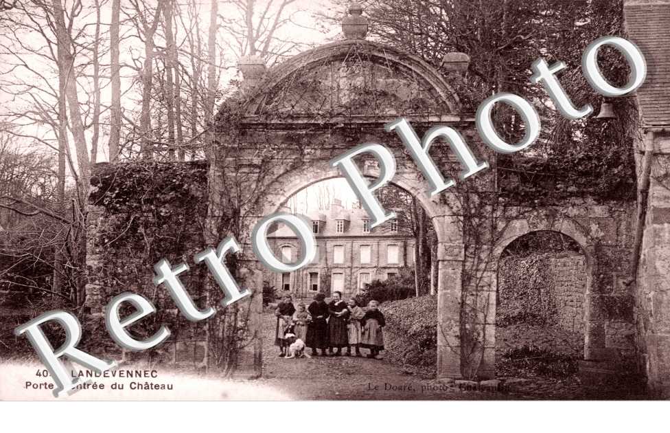 porte d'entree du chateau