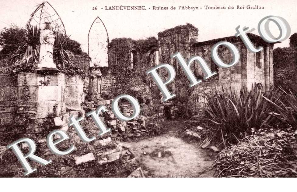 ruines de l'abbaye, tombeau du roi Grallon
