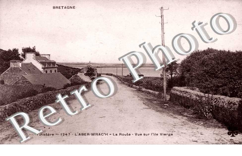 L'Aber Wrach - la route - vue sur l'Ile Vierge
