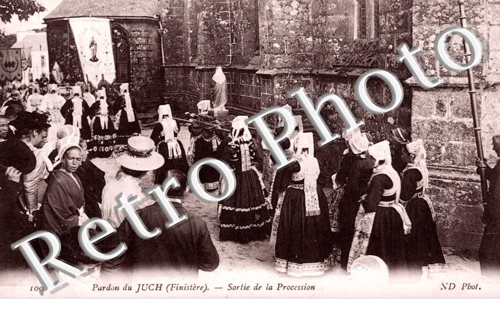 Le Pardon de Juch, Sortie de la Procession