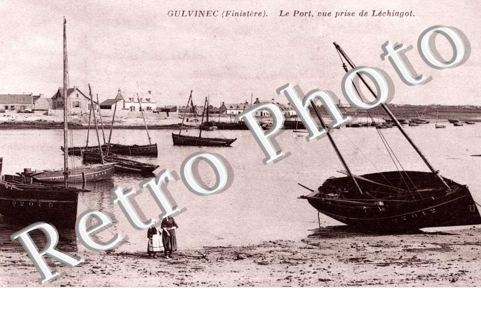 Le port, vue prise de Lechiagot