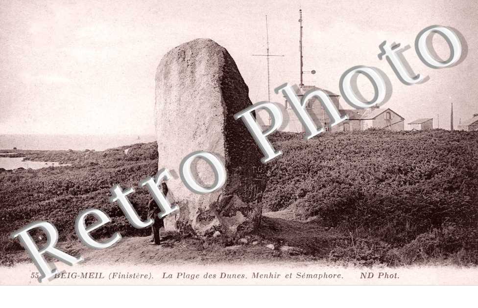 la Plage des Dunes, Menhir et Semaphore