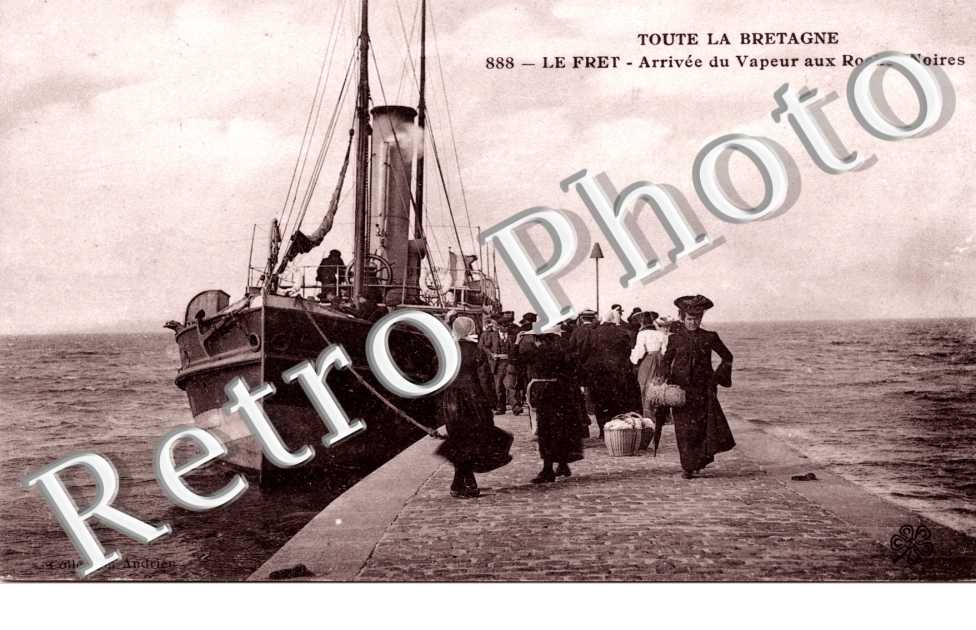 Arrivee du Vapeur aux Roches Noires