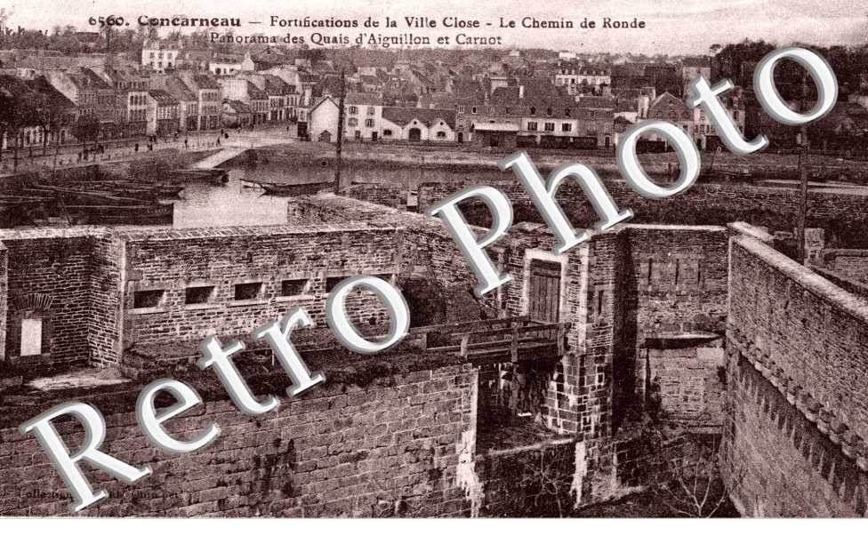 Fortifications de la Ville Close. Le chamin de Ronde. Panorama des quais d'Aiguillon et Carnot