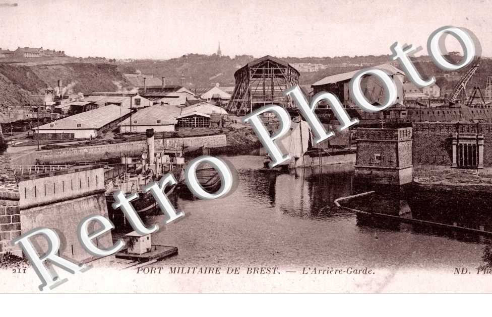 Le Port Militaire, l'Arriere Garde