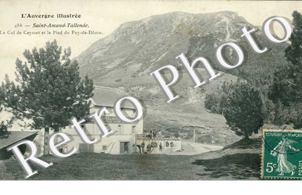 Col de Ceyssat et le Pied du Puy de Dome