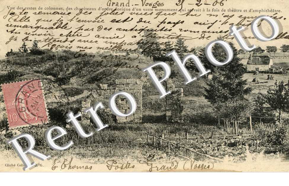 Vue des restes de colonnes, des chapitaux d'ordre dorique