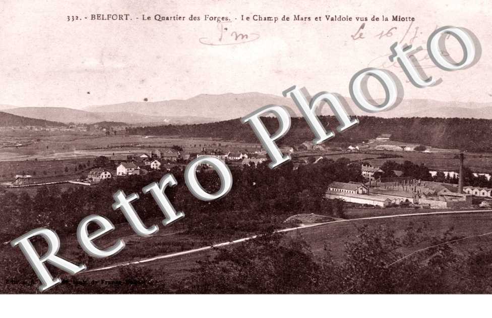 le Quartier des Forges, le Champ de Mars et Valdoie vus de la Miotte