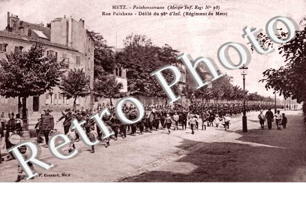 Rue Paixhans - Défilé du 98e d'Inf.