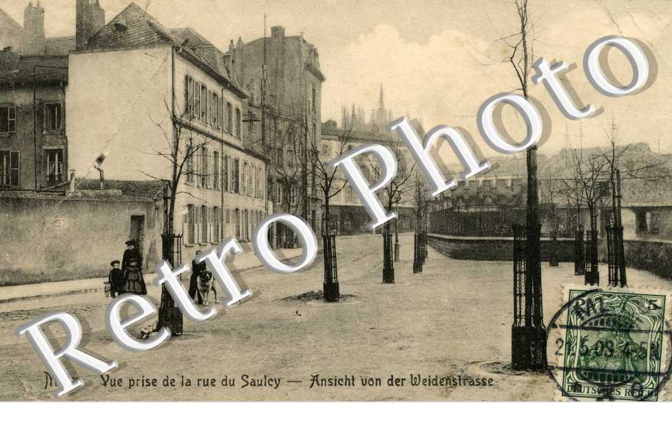 Vue prise de la Rue du Saulcy (Boulevard Robert Serot)