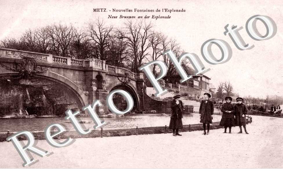 Nouvelles fontaines de l'esplanade (1908)